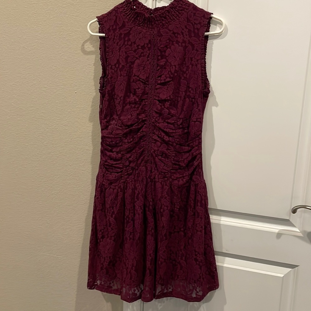 Skies are blue size medium